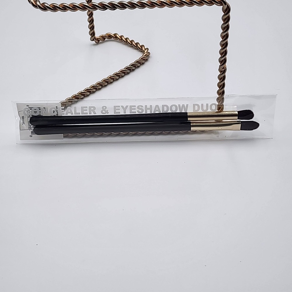 Concealer And Eyeshadow Duo Brushes By Japonesque 2 Brushes‎ Per Pack New Sealed